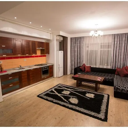 Phoenicia Apartment 4*