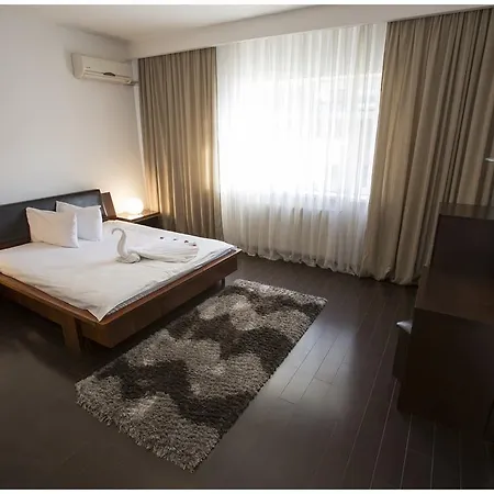 Apartment Phoenicia 4*