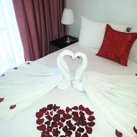 Phoenicia Apartment 4*