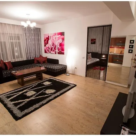 Phoenicia Apartment