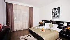 Apartment Phoenicia 4*